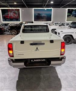 ميتسوبيشي L200